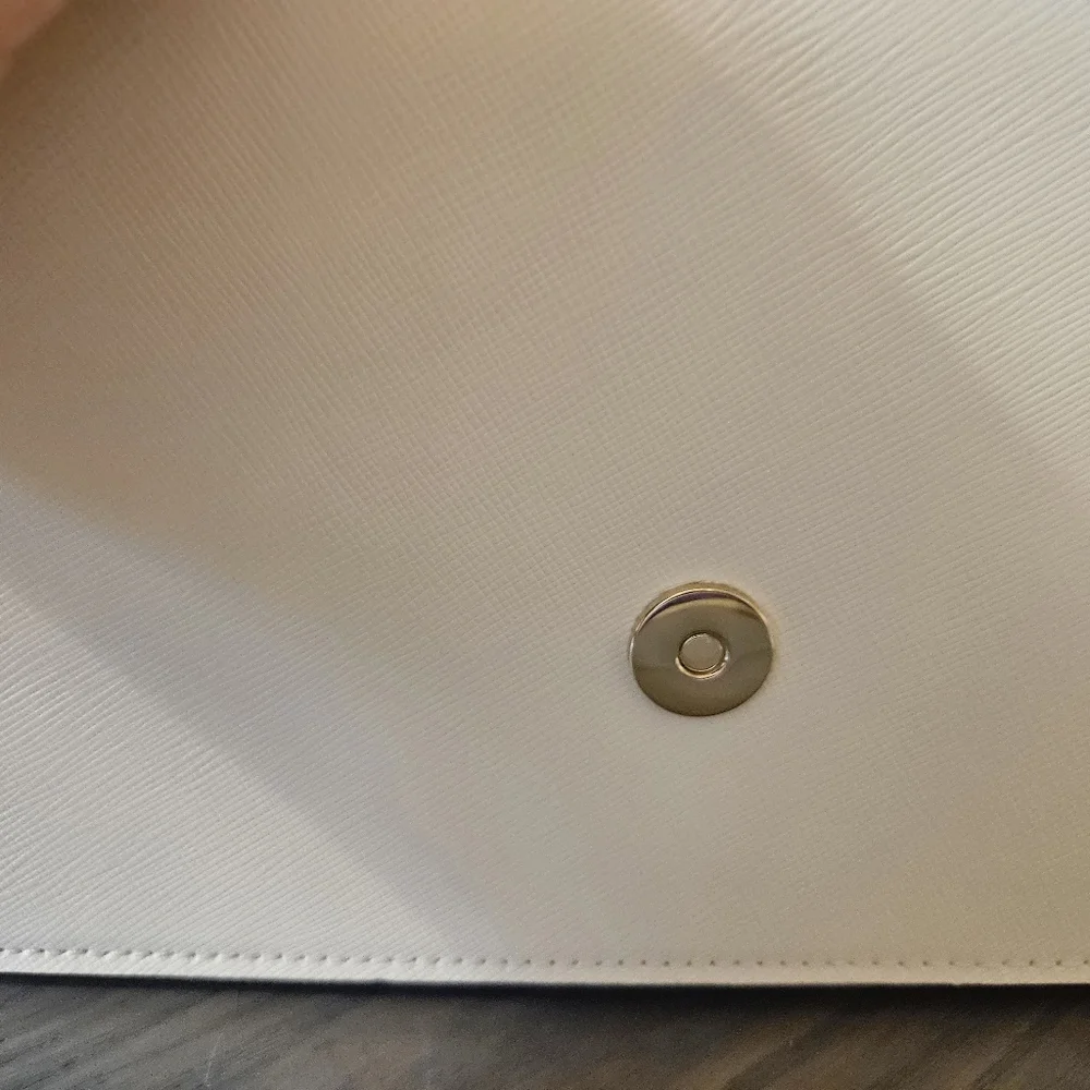 Kate Spade Ivory Crossbody Bag with Gold Chain NWT - Picture 10 of 11